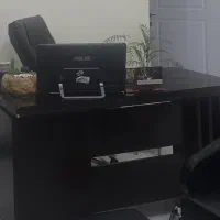 میز مدیریت با شیشه وصندلی مدیریت جک دار