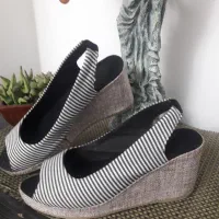 کفش صندل  راحتی  و سبک و شیک زنانه