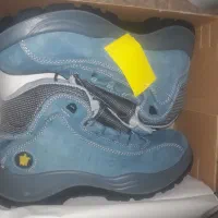 کفش کار|کیف، کفش، کمربند|قائن, |دیوار