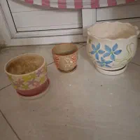 سه عدد گلدان سفالی