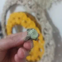 سنگ طبیعی مشکوک به گوهر شب چراغ