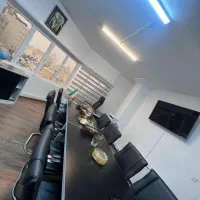 اجاره دفتر ساعتی جردن واقع در برج برند|اجارهٔ کوتاه‌مدت دفتر کار و فضای آموزشی|تهران, امانیه|دیوار