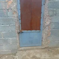 در تازه ومحکم فروشی