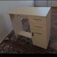 میز تحریر|میز تحریر و کامپیوتر|هشتگرد, ینگی امام|دیوار