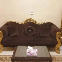 مبل راحتی و میز ناهارخوری