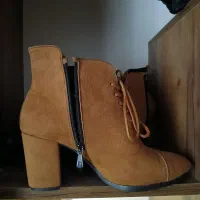 در حد نو و نو|کیف، کفش، کمربند|گلبهار, شهر جدید گلبهار|دیوار