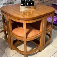 میز نهارخوری کمجا