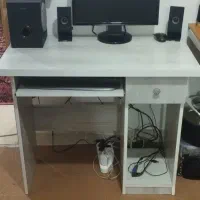 میز کامپیوتر