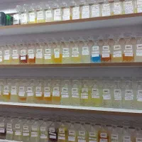 عطرهای خالص با پخش بو ماندگاری و خط بو