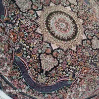 فرش گردسه متری، دوتادیگم طرح تقریبامشابه دارم