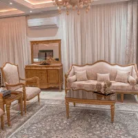 سرویس مبل ۹ نفره به همراه جلو مبلی میز ناهار خوری