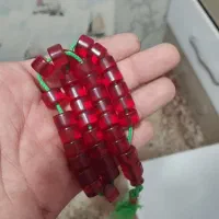 تسب.یح قرمز سندل.و.س