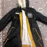 کاپشن دخترانه مشکی خردلی در حد نو مناسب ۶سال تا ۹