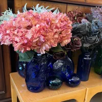 گلدان شیشه ای دفرمه گل مصنوعی کادو هدیه جهیزیه