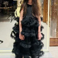 پیراهن دخترانه بسیار زیبا در حد نو