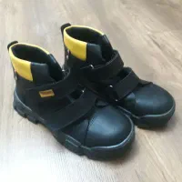 چندجفت کفش بچه گانه