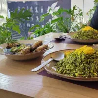 استخدام اشپز خانم و نظافت منزل