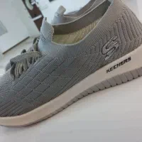 کفش . اسکیچر