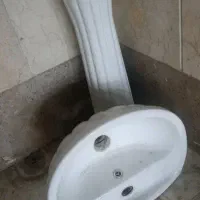 روشویی پایه سرامیکی