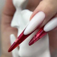 استخدام تعدادی خانم بهمراه آموزش کاشتناخن تخصصی