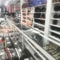 فروشنده مبتدی و حرفه‌ای در تزیینات اتومبیل