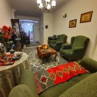 ۵۰ متری  /    ۴ طبقه تک واحدی  /  کوچه دنج و خلوت