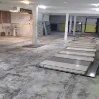مغازه تجاری دائم 70 متری/ دهنه 7 /جای پارک فراوان