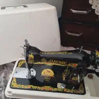 چرخ خیاطی ژانومه شیرخوابیده اصل قدیمی  .