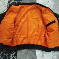 کاپشن|لباس|تایباد, |دیوار