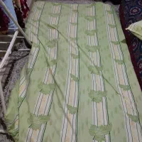 تشک دو نفره ویک نفره وبالش وپتو ملاحفه شده وتمیز