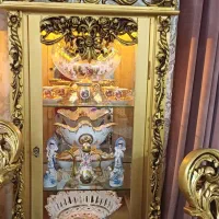 ویترین ورق طلا