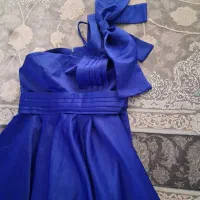 لباس مجلسی|لباس|رباط‌کریم, الارد|دیوار