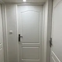 درب اتاق خواب و سرویس