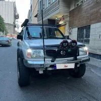نیسان پیکاپ دو کابین بی رنگ