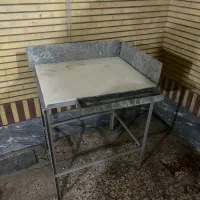 میز خورد کردن مرغ