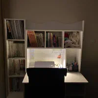 میز تحریر به همراه کتابخانه