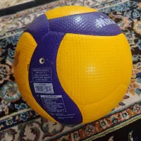 توپ والیبال