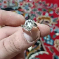 یک ساعت قدیمی،ویک عدد انگشتر نقره کلکسیونی و...