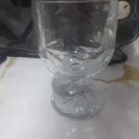 تعدادی ظروف شیشه ای دارم آجیل خوری بستنی خوری خوری