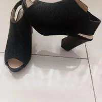 کفش مجلسی|لباس|مشهد, عبادی|دیوار