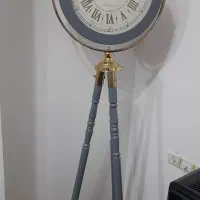 ساعت ایستاده