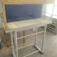 آکواریوم با چهار پایه و چهار چرخ