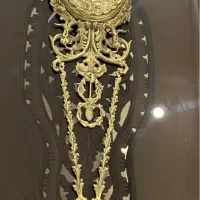 ساعت برنزی قدیمی