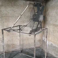 فن پایه دار دائم کار|پنکه و تصفیه‌کنندهٔ هوا|نظرآباد, احمد آباد|دیوار