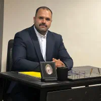 وکیل پایه یک دادگستری