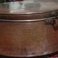 دیگ بزرگ مسی قدیمی نو و‌ محکم