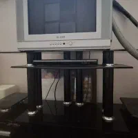 تلویزیون با میز تلویزیون