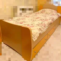 تخت خواب تک نفره ارژن و میز تحریر|تخت و سرویس خواب|تهران, دروس|دیوار