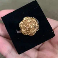 فروش چند قطعه طلا نو به قیمت ۱۰۰ بالای تابلو