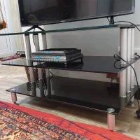 میز تلویزیون شیشه ای